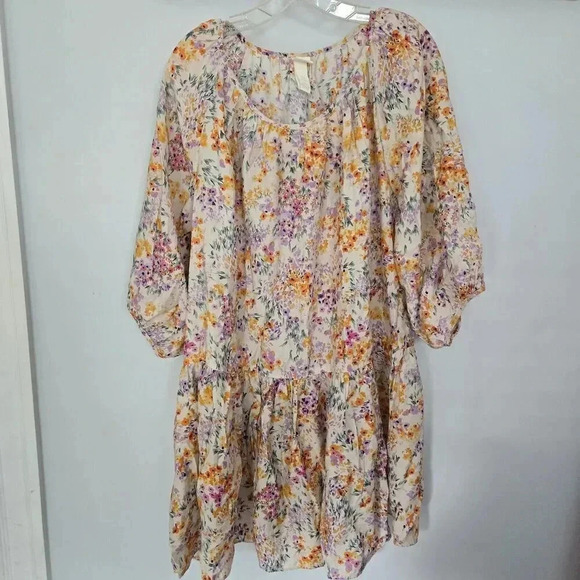 H&M Airy Dress Cream Floral Dress size Medium - Picture 4 of 6